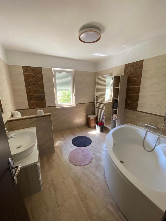 Apartman Ana Kampor Zewnętrze zdjęcie